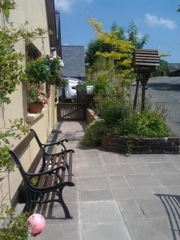 Castle Lodge - Brecon Beacons Accommodation Sennybridge Exteriér fotografie